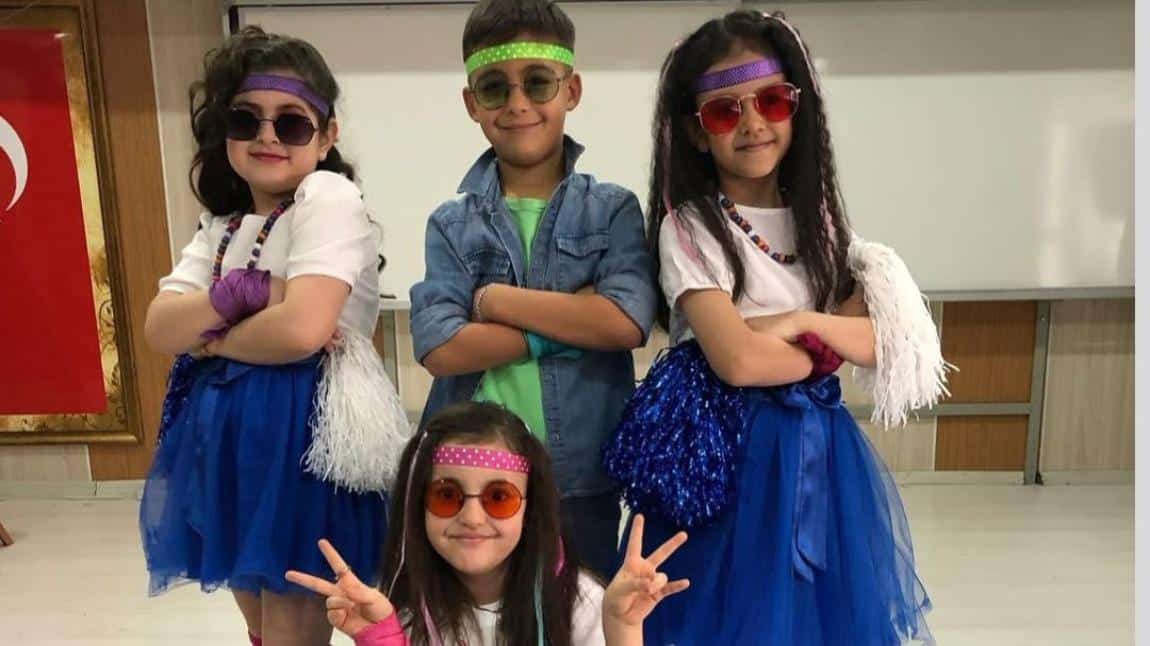 GELENEKSEL KAREOKE YARIŞMAMIZ BU YIL 70'LER ,80'LER , 90'LAR KONSEPTİYLE KEYİFLİ DUYGULAR YAŞATTI..
